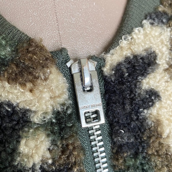 Lucky Brand Women’s Camo Bomber Jacket - Picture 4 of 9